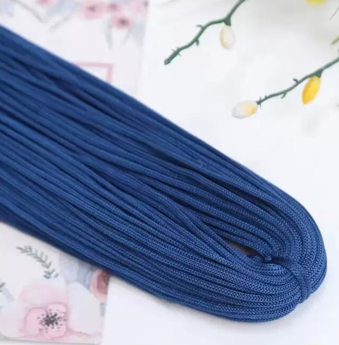 Flat yarn