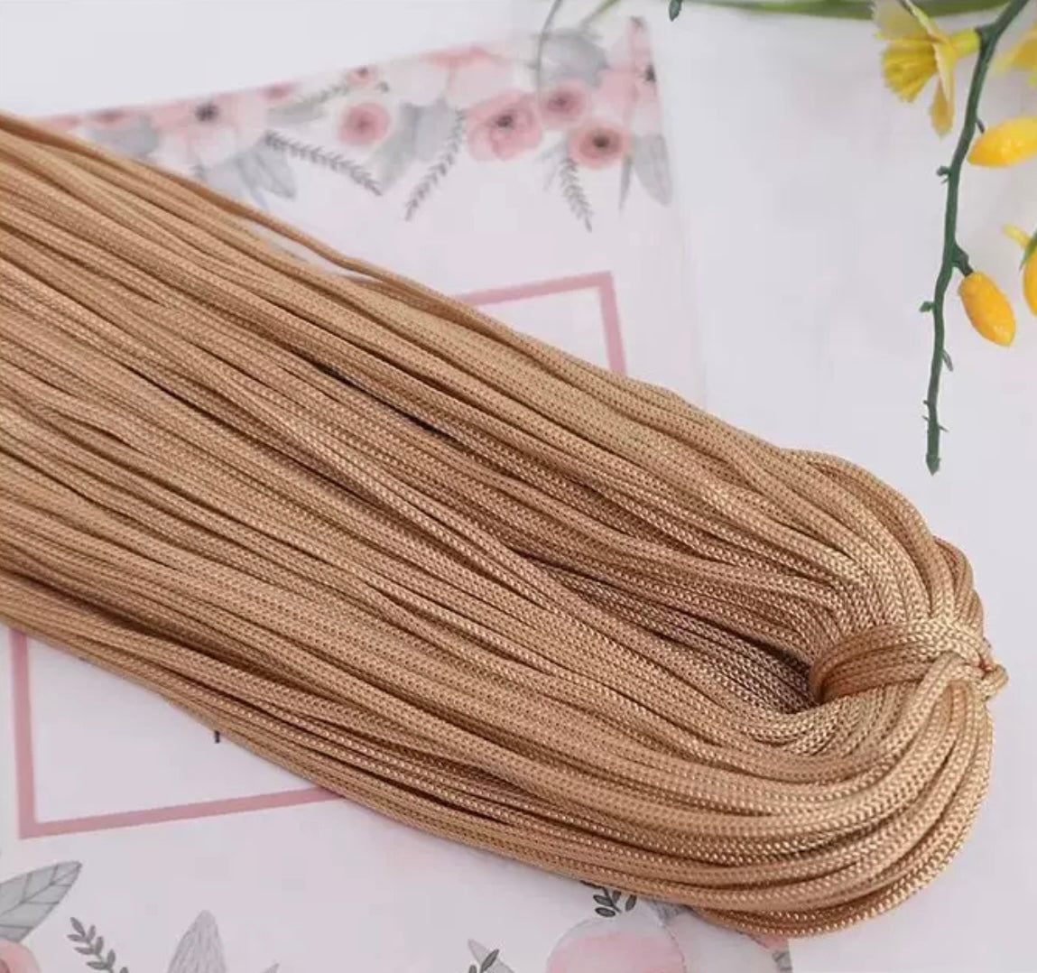 Flat yarn